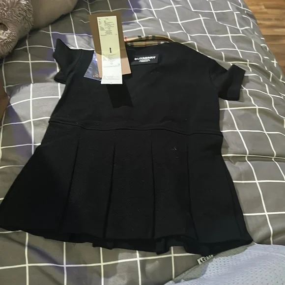Kid Burberry dress 12m